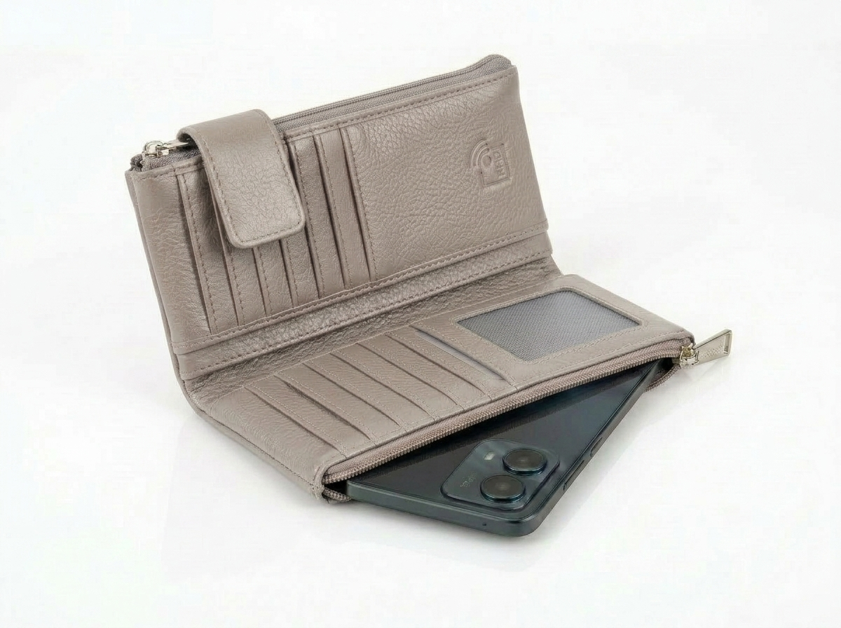 #colour_Taupe
